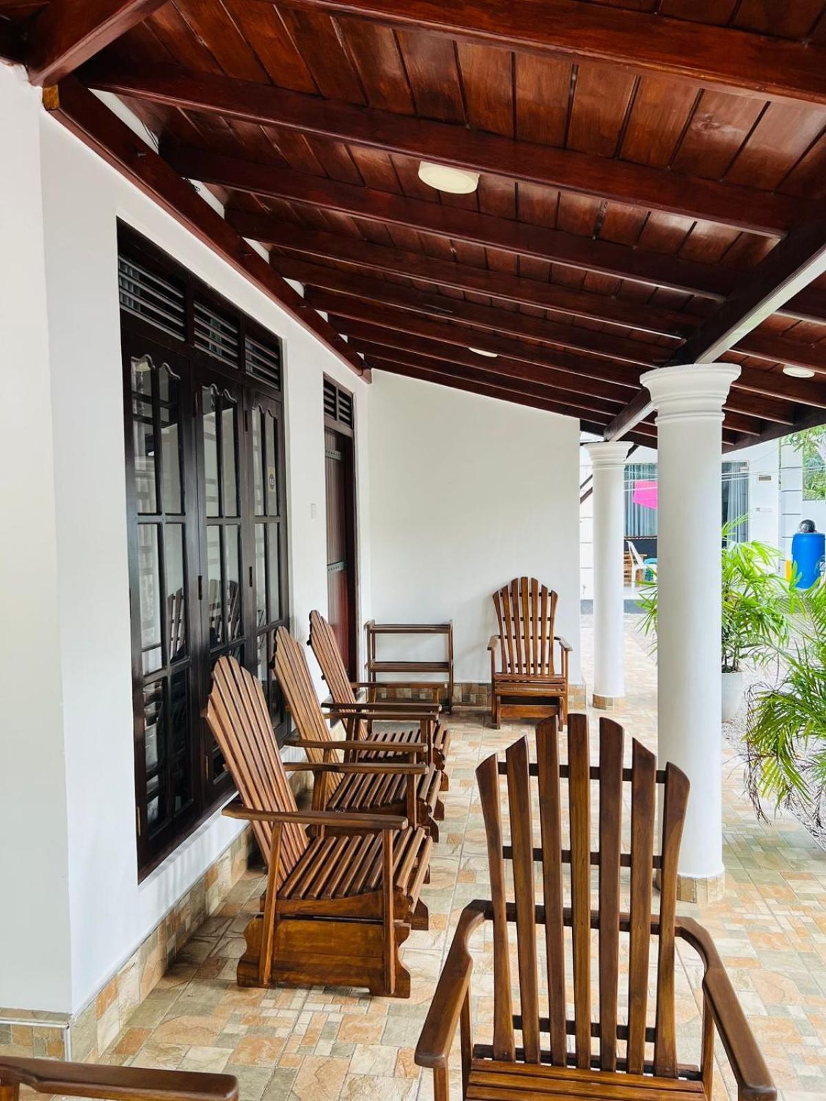 The Bambos Hikkaduwa Exterior foto