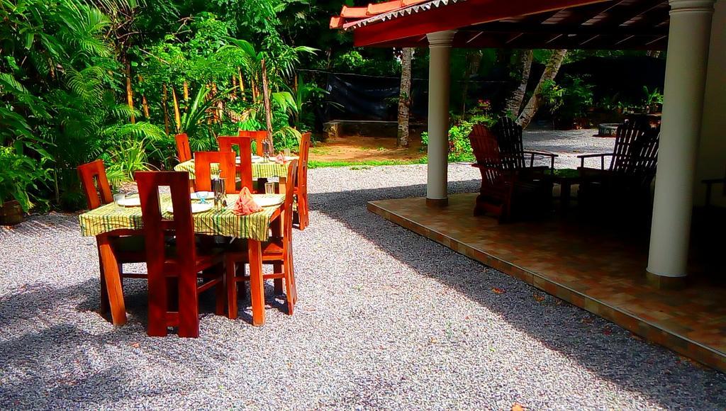 The Bambos Hikkaduwa Exterior foto